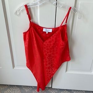 L’academie red top size small